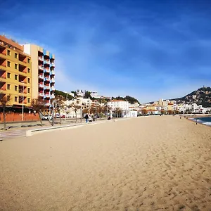 apartamentos-elvira.topcostabravahotels.com/